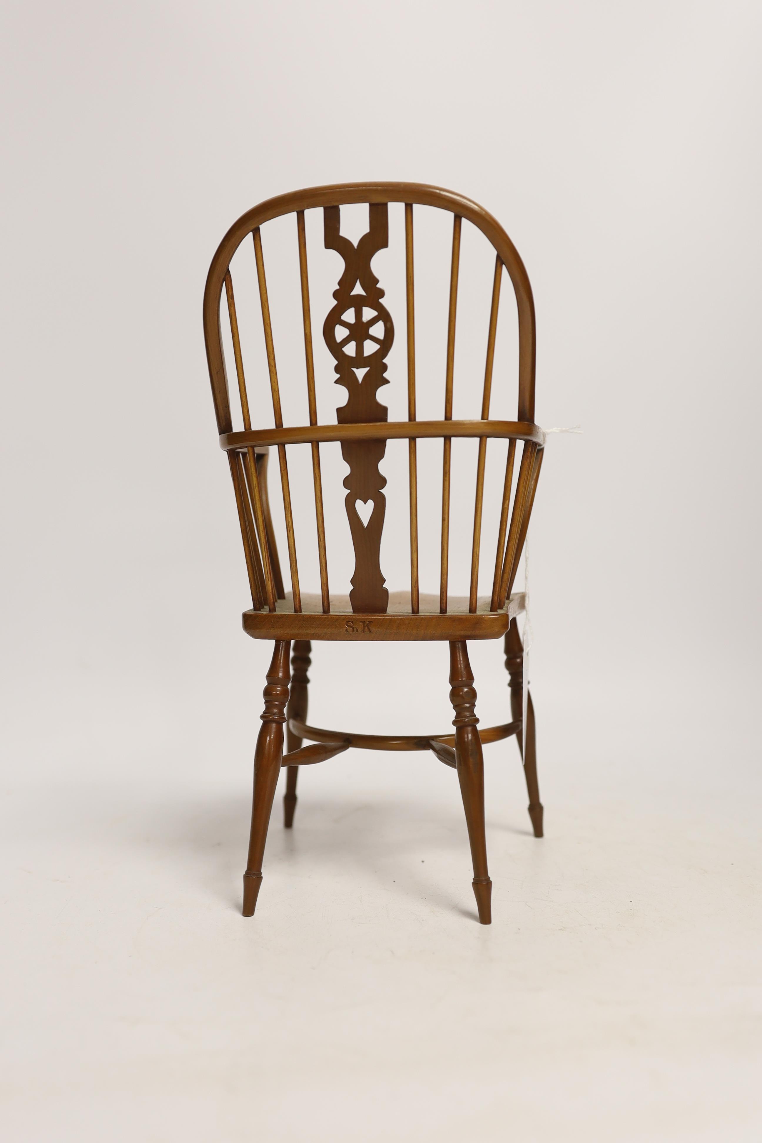 A Stuart King model of a Windsor chair, dated 1976, 27cm